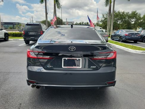 Used 2025 Toyota Camry XSE FWD image 10