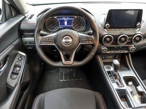 Used 2025 Nissan Sentra SR image 12