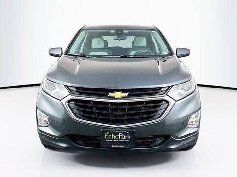 Used 2020 Chevrolet Equinox LT FWD image 2