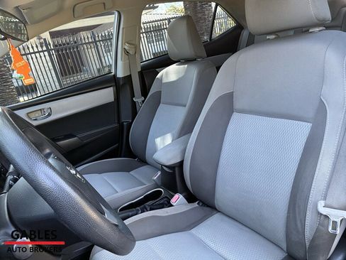Used 2017 Toyota Corolla LE FWD image 18