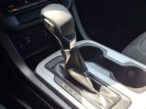 Used 2022 Chevrolet Colorado LT w/ Fleet Safety Package RWD image 10