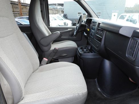 Used 2011 Chevrolet Express 3500 LT w/ LT Preferred Equipment Group image 26
