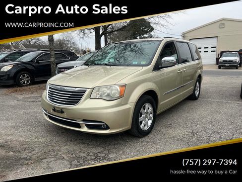 Used 2012 Chrysler Town & Country Touring-L w/ Entertainment Group #2 image 1
