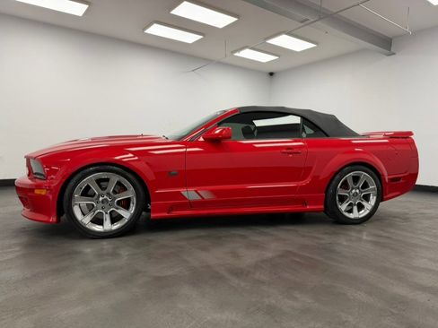 Used 2005 Ford Mustang GT Premium RWD image 6