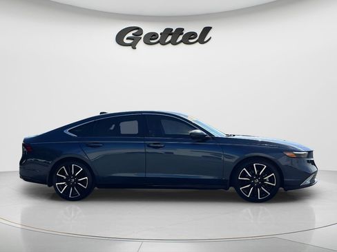 Used 2024 Honda Accord Touring image 4