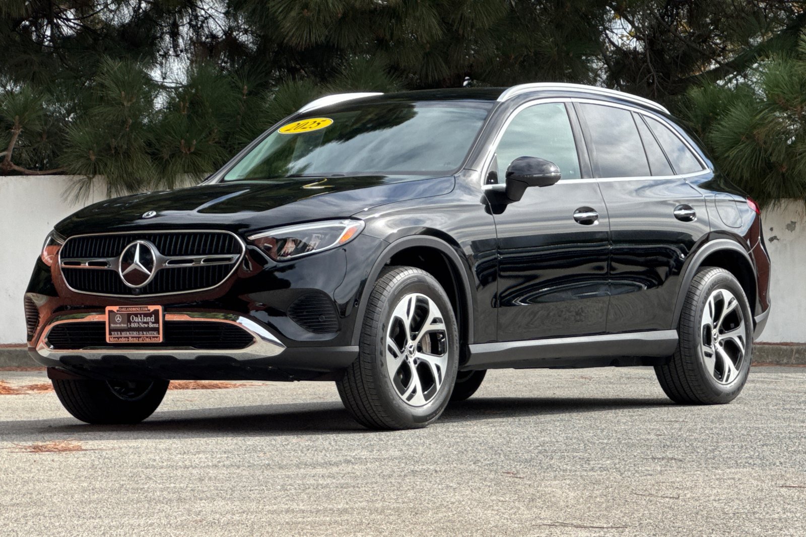 Used 2025 Mercedes-Benz GLC 350e 4MATIC image 8