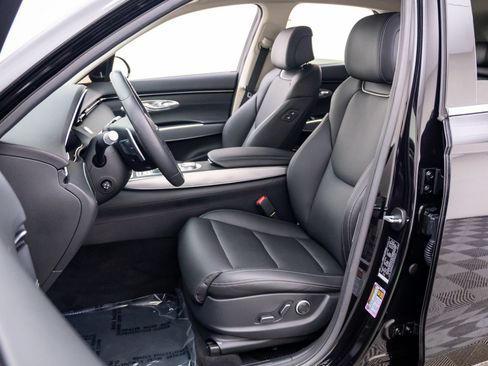 Used 2024 Genesis GV70 2.5T w/ Select Package AWD/4WD image 15
