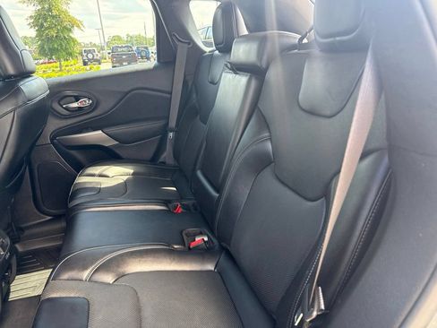 Used 2022 Jeep Cherokee Latitude Lux w/ Sun & Sound Group FWD image 28