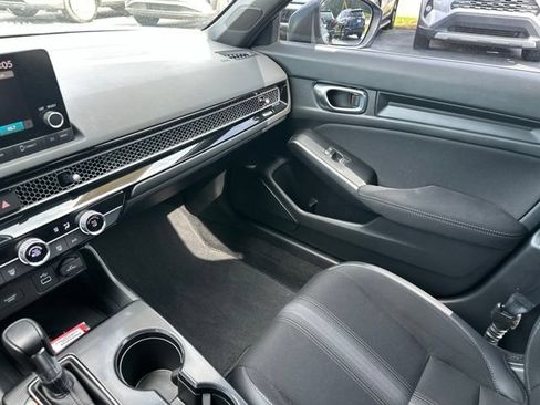 Used 2023 Honda Civic Sport image 28