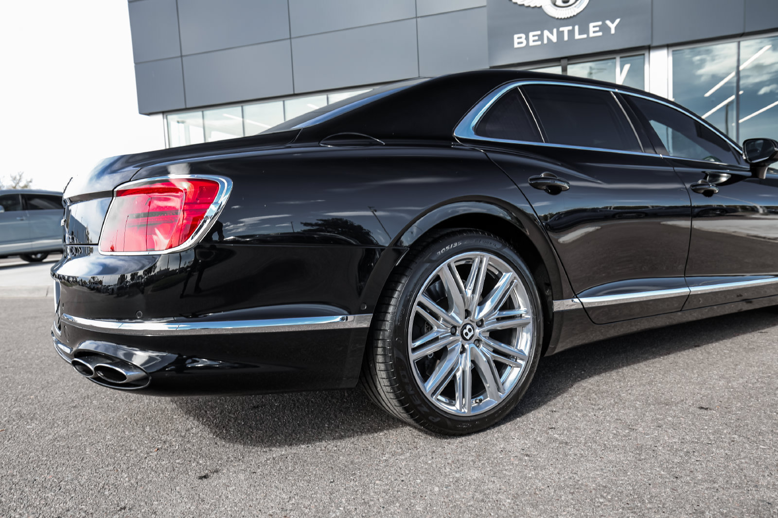 Certified 2022 Bentley Flying Spur V8 AWD/4WD image 13