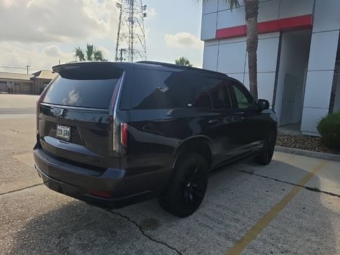 Used 2022 Cadillac Escalade Sport w/ Touring Package AWD/4WD image 5