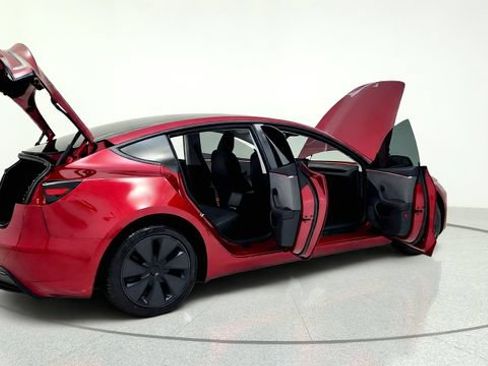 Used 2025 Tesla Model 3 RWD image 19