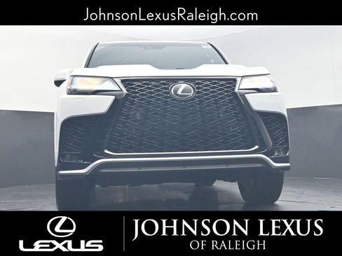 Used 2024 Lexus LX 600 F Sport image 17