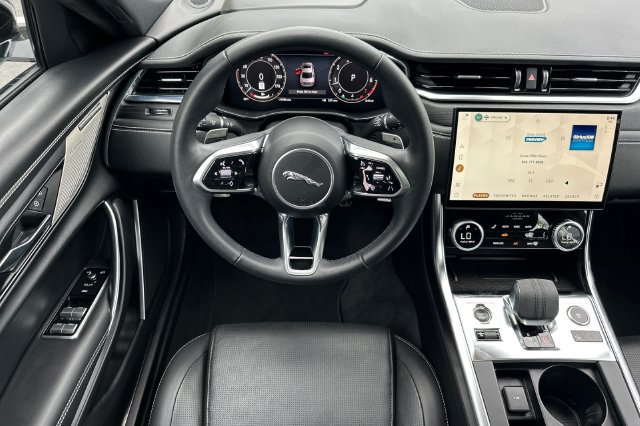 Certified 2024 Jaguar XF R-Dynamic SE AWD/4WD image 13