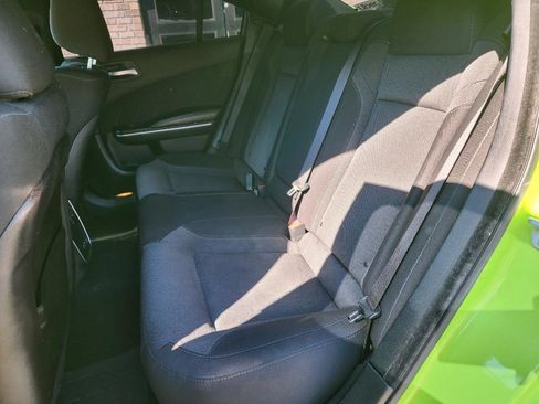 Used 2019 Dodge Charger SXT image 9