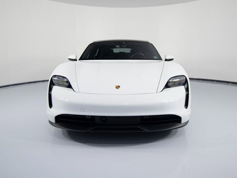 Certified 2022 Porsche Taycan image 15