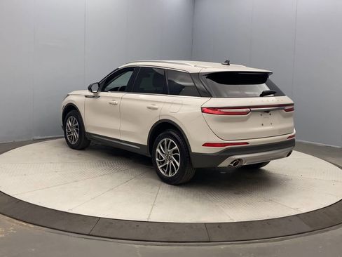 Used 2022 Lincoln Corsair AWD w/ Equipment Group 101A image 3