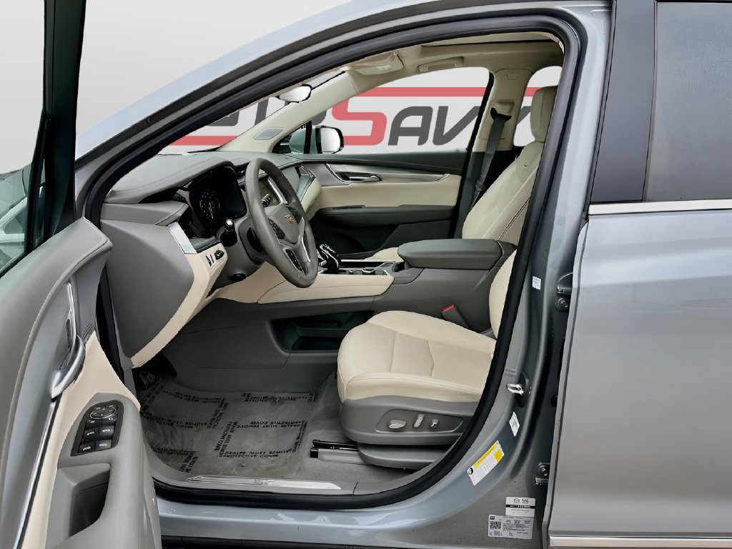 Used 2023 Cadillac XT5 Premium Luxury w/ Technology Package FWD image 22