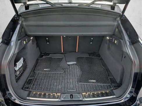 Used 2024 Jaguar F-PACE R-Dynamic S image 6