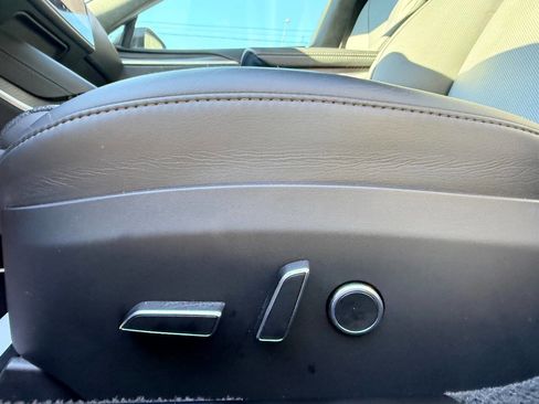 Used 2021 Tesla Model S Plaid image 18