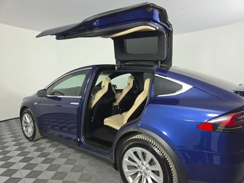 Used 2016 Tesla Model X 75D AWD/4WD image 19