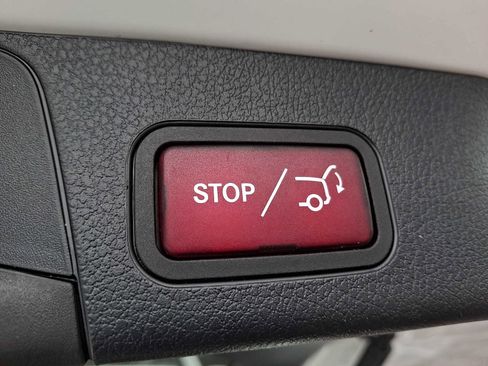 Used 2026 Mercedes-Benz GLB 250 4MATIC image 27