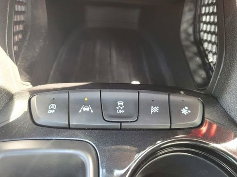 Used 2021 Chevrolet TrailBlazer LT w/ Convenience Package FWD image 25