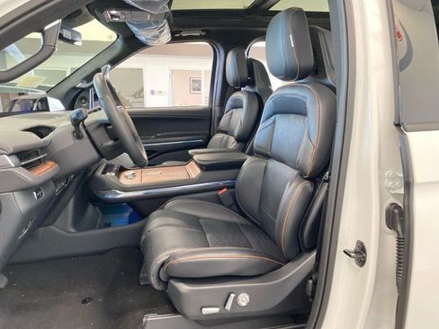 New 2026 Lincoln Navigator Black Label AWD/4WD image 14