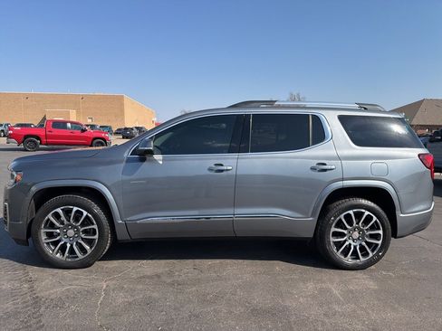 Used 2020 GMC Acadia Denali w/ Denali Ultimate Package image 2