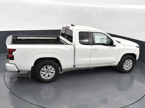 New 2024 Nissan Frontier SV w/ SV Convenience Package image 42