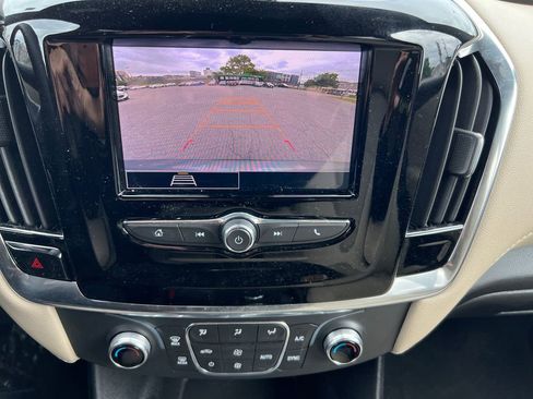 Used 2023 Chevrolet Traverse LS w/ Safety Package AWD/4WD image 14