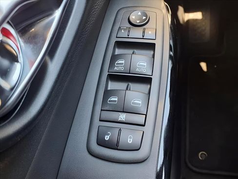 Used 2023 Jeep Cherokee Altitude Lux image 24