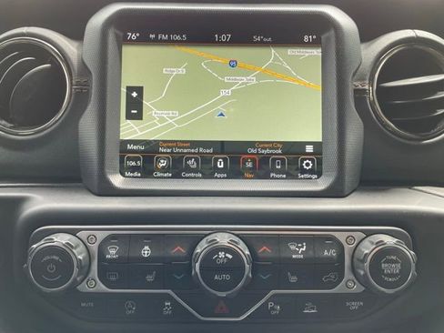 Used 2021 Jeep Gladiator Overland AWD/4WD image 18