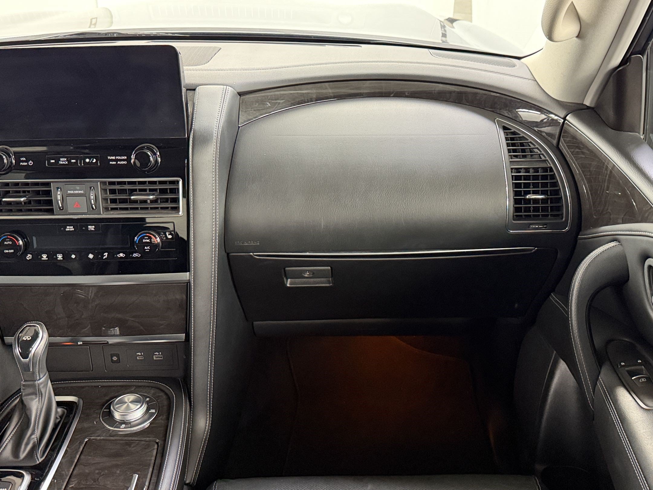Used 2024 INFINITI QX80 Luxe AWD/4WD image 30
