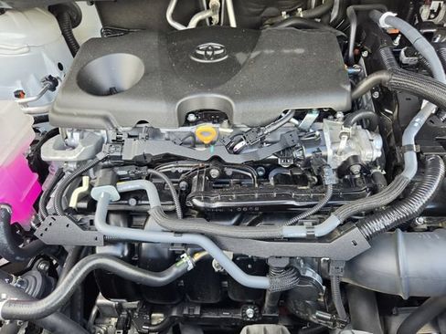 Certified 2026 Toyota Sienna XLE FWD image 27