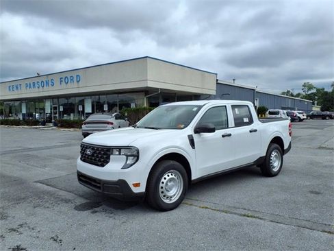 New 2025 Ford Maverick XL image 1