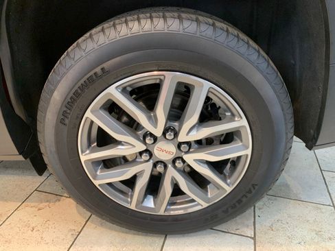 Used 2018 GMC Acadia SLE AWD/4WD image 11