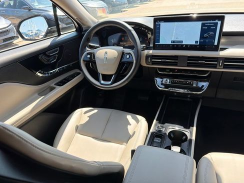 Used 2025 Lincoln Corsair FWD image 20
