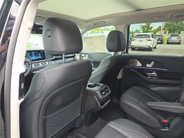 New 2026 Mercedes-Benz GLS 450 4MATIC image 15