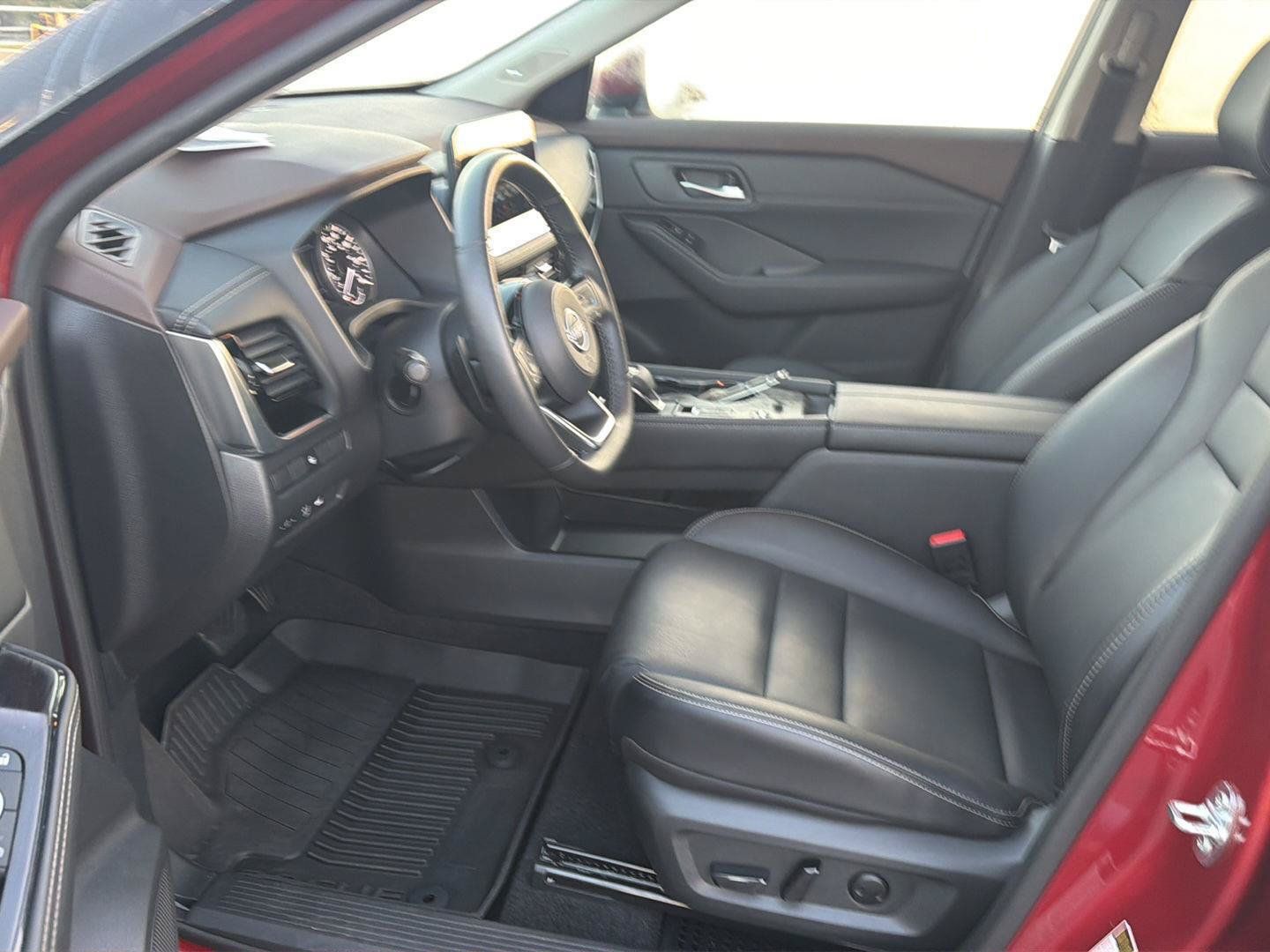 Used 2023 Nissan Rogue SL w/ SL Premium Package FWD image 10