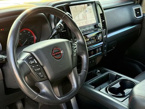 Used 2023 Nissan Titan PRO-4X w/ Pro-4x Convenience Package AWD/4WD image 16