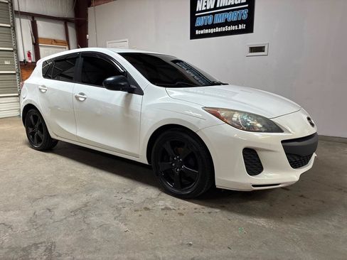 Used 2013 MAZDA MAZDA3 i Touring FWD image 2