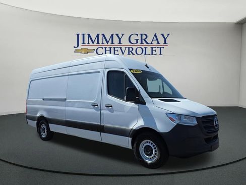 Used 2022 Mercedes-Benz Sprinter 2500 image 7