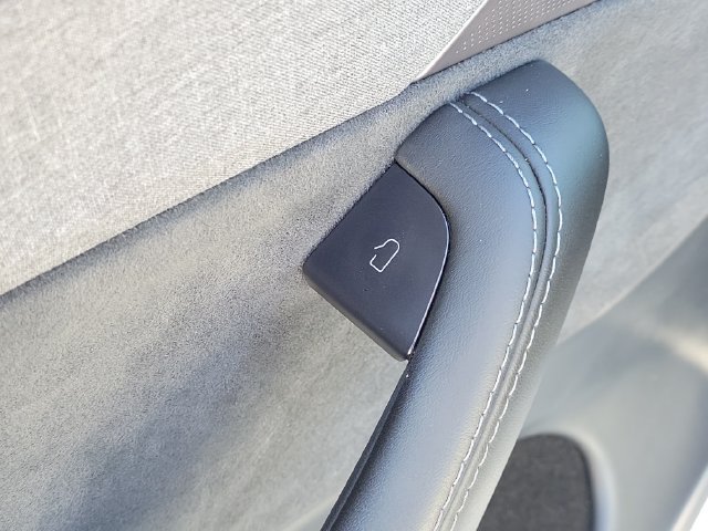 Used 2026 Tesla Model Y Long Range RWD image 20