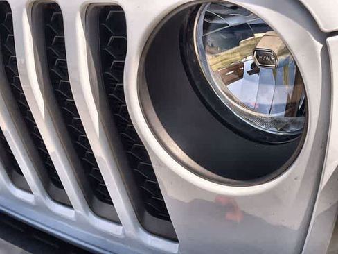 Used 2022 Jeep Gladiator Mojave w/ Trailer Tow Package image 24