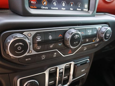 Used 2019 Jeep Wrangler Unlimited Rubicon AWD/4WD image 33