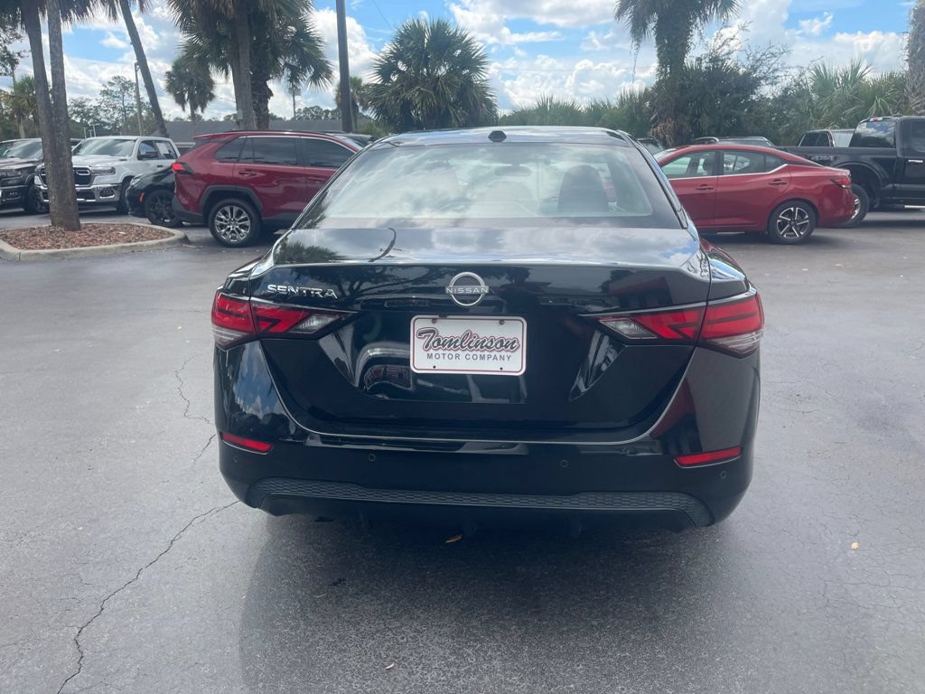 Used 2025 Nissan Sentra SV FWD image 4