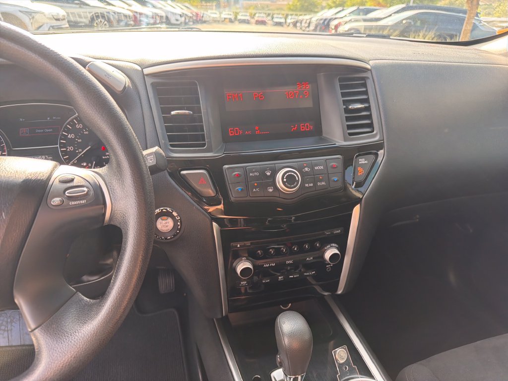 Used 2015 Nissan Pathfinder S FWD image 22