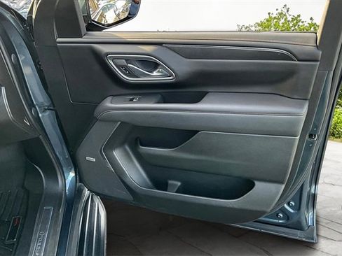 Used 2021 GMC Yukon XL AT4 w/ Technology Package image 22