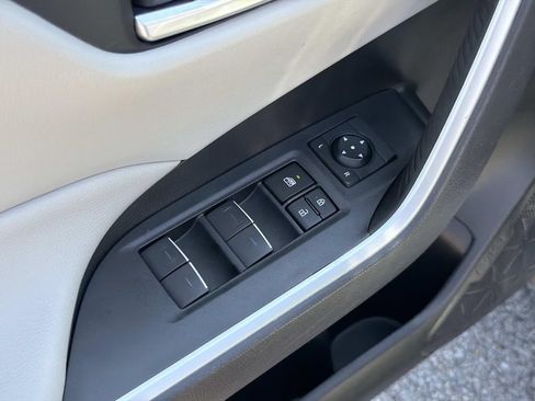 Used 2023 Toyota RAV4 XLE Premium FWD image 20